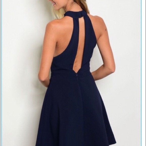 ❌🎉HP🎉NWT Chic Navy halter style dress net inset - Picture 3 of 7